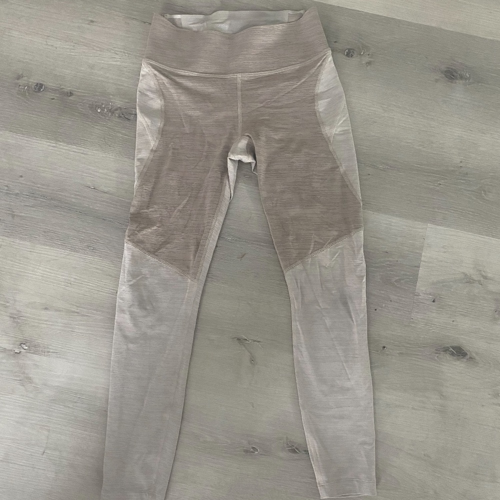 Light and Dark Beige Outdoor Voices Leggings